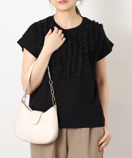 EGLANTINE(エグランティーヌ)の「EGLANTINE シフォンフリル付き半袖カットソー(Tシャツ/カットソー・レディース・ブラック/オフホワイト/ライトベージュ/レッド/グレー・40/38)」の2枚目の写真