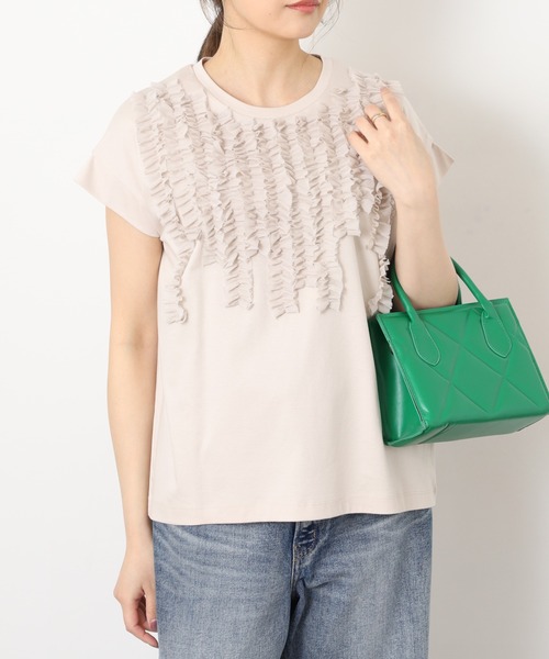 EGLANTINE(エグランティーヌ)の「EGLANTINE シフォンフリル付き半袖カットソー(Tシャツ/カットソー・レディース・ブラック/オフホワイト/ライトベージュ/レッド/グレー・40/38)」の15枚目の写真