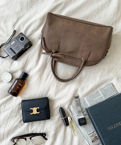 DISCOAT（ディスコート）の「2WAYリボンスクエアボストンバッグ（ボストンバッグ・レディース・ブラック/シルバー/ブラウン・FREE）」の8枚目の写真