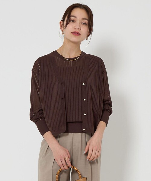 green label relaxing（グリーンレーベルリラクシング）の「シャーリー ハリヌキ Vネック ニット カーディガン -ウォッシャブル-（カーディガン/ボレロ・レディース・ブラック/ホワイト/ダークブラウン/コバルトブルー・FREE）」の5枚目の写真