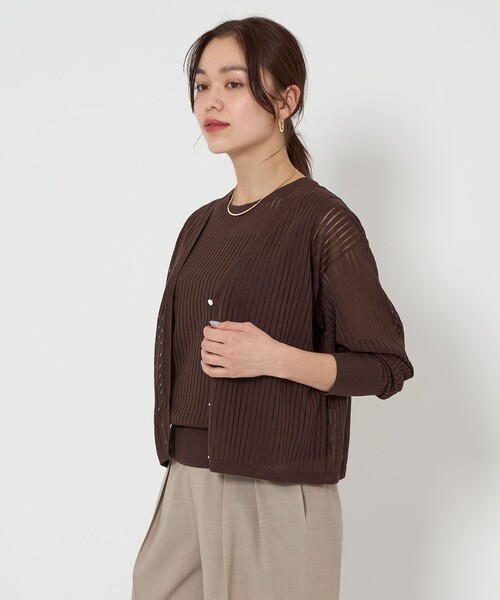 green label relaxing（グリーンレーベルリラクシング）の「シャーリー ハリヌキ Vネック ニット カーディガン -ウォッシャブル-（カーディガン/ボレロ・レディース・ブラック/ホワイト/ダークブラウン/コバルトブルー・FREE）」の6枚目の写真