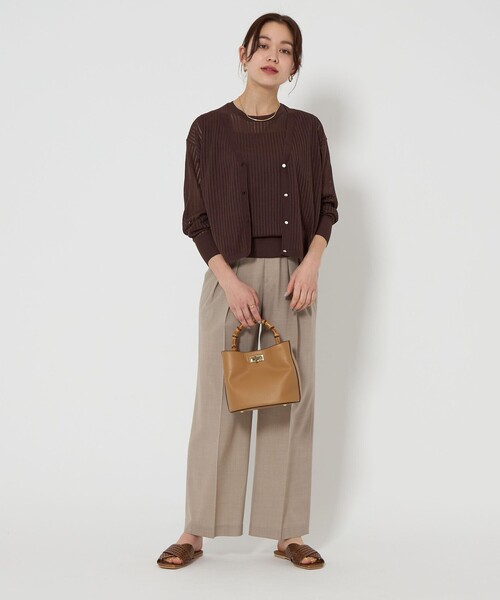 green label relaxing（グリーンレーベルリラクシング）の「シャーリー ハリヌキ Vネック ニット カーディガン -ウォッシャブル-（カーディガン/ボレロ・レディース・ブラック/ホワイト/ダークブラウン/コバルトブルー・FREE）」の7枚目の写真