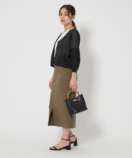 green label relaxing（グリーンレーベルリラクシング）の「シャーリー ハリヌキ Vネック ニット カーディガン -ウォッシャブル-（カーディガン/ボレロ・レディース・ブラック/ホワイト/ダークブラウン/コバルトブルー・FREE）」の11枚目の写真