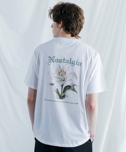 BLAYMORE(ブレイモア)の「【BLAYMORE】Nostalgia Back Graphic T / 花 コレクションTシャツ バックプリント(Tシャツ/カットソー・メンズ・ブラック/ホワイト・S/M)」の2枚目の写真
