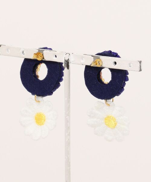 tone（トーン）の「【NAPIKO】お花🌸ひらひら♡丸型☆ビーズアクセサリー◇マルチ/ピアス(MA)（ピアス（両耳用）・レディース・マルチ・FREE）」の6枚目の写真
