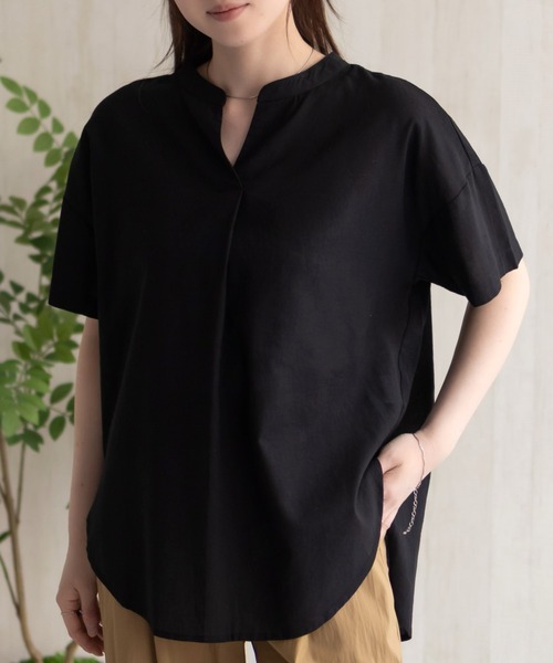 HusHusH（ハッシュアッシュ）の「HusHusH 麻混スキッパーブラウス（シャツ/ブラウス・レディース・グレイッシュベージュ/ブラック/コーラルピンク・M/L）」の2枚目の写真