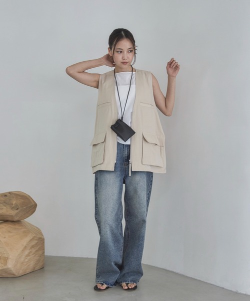 feepur（フェピュール）の「フェイクレザーネックポーチ（ポーチ・レディース・アイボリー/ブラック・FREE）」の11枚目の写真