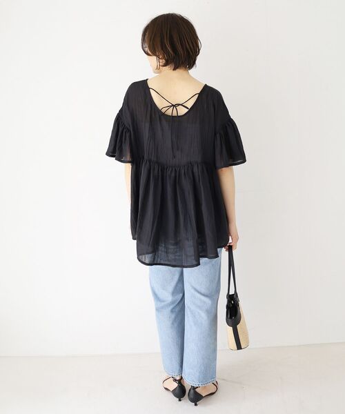 le.coeur blanc（ルクールブラン）の「《WEB限定アイテム》バックリボンガーゼブラウス（シャツ/ブラウス・レディース・ブラック/ブラウン/グリーン/ベージュ・38）」の5枚目の写真