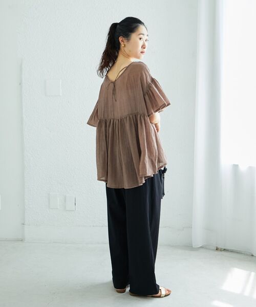 le.coeur blanc（ルクールブラン）の「《WEB限定アイテム》バックリボンガーゼブラウス（シャツ/ブラウス・レディース・ブラック/ブラウン/グリーン/ベージュ・38）」の15枚目の写真