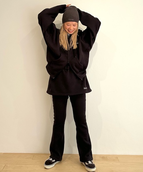 HOLIDAY（ホリデイ）の「THERMAL PRO FLEECE FLARE PANTS サーマルプロフリースフレアパンツ（その他パンツ・レディース・ヘザーグレー/ブラック・ONE SIZE）」の3枚目の写真