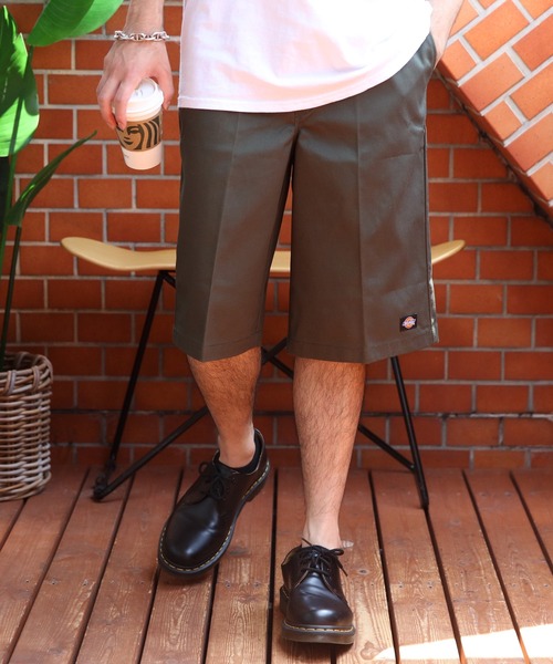 Dickies（ディッキーズ）の「Dickies 13インチポケットワークショーツ（チノパンツ・メンズ・ブラック/ホワイト/カーキ/モスグリーン/グリーン/ピンク/レッド/ブラウン/ブルー/オレンジ/イエロー/ネイビー/パープル/ベージュ/チャコールグレー・28inch/36inch/34inch/30inch/32inch）」の6枚目の写真