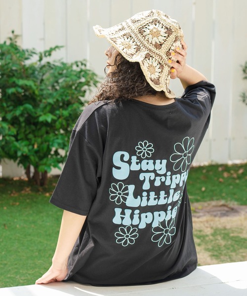 anap mimpi（アナップミンピ）の「ヒッピー メッセージ ロゴ プリント × フラワー 刺繍 Tシャツ（Tシャツ/カットソー・レディース・オフホワイト/ブラック/エメラルド・FREE）」の3枚目の写真