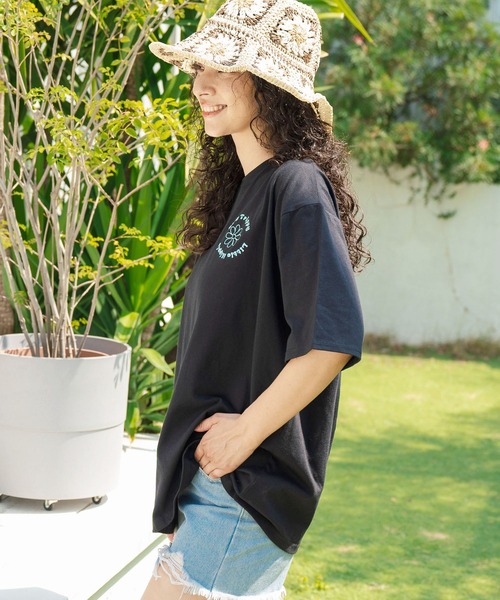 anap mimpi（アナップミンピ）の「ヒッピー メッセージ ロゴ プリント × フラワー 刺繍 Tシャツ（Tシャツ/カットソー・レディース・オフホワイト/ブラック/エメラルド・FREE）」の11枚目の写真