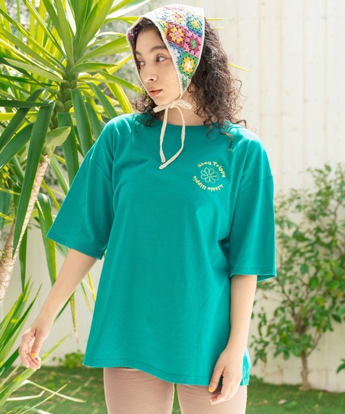 anap mimpi（アナップミンピ）の「ヒッピー メッセージ ロゴ プリント × フラワー 刺繍 Tシャツ（Tシャツ/カットソー・レディース・オフホワイト/ブラック/エメラルド・FREE）」の17枚目の写真