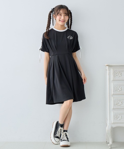 Amourire girl（アムリールガール）の「袖ライン リボンワンピース（ワンピース・キッズ・ブラック/ネイビー・140cm/150cm/160cm）」の16枚目の写真