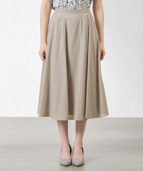 amaca(アマカ)の「シャルマンダンガリーフレアスカート(スカート・レディース・ネイビー/ベージュ・38/40/36)」の5枚目の写真