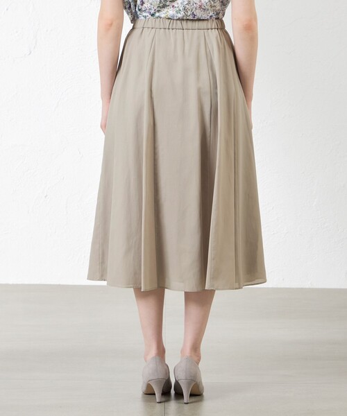 amaca(アマカ)の「シャルマンダンガリーフレアスカート(スカート・レディース・ネイビー/ベージュ・38/40/36)」の7枚目の写真