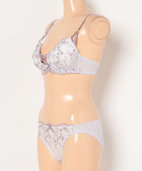 northerly(ノーザリー)の「【WEB限定】【編み上げ風】【プチプラブラセット】フラワー刺繍ダブルクロスブラジャー&ショーツセット(ブラ&ショーツ・レディース・ラベンダー/アイボリー/ピンク・E70/D70/C70/E65/D65/C65/B65/E75/D75/C75/B75/F70/B70/F65/F75)」の21枚目の写真