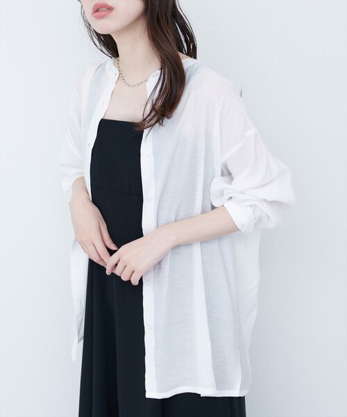 natural couture（ナチュラルクチュール）の「【WEB限定】バンドカラーサイドスリットシアーシャツ（シャツ/ブラウス・レディース・イエロー/ピンク/オフホワイト/ブルー/チャコールグレー/ライトベージュ・FREE）」の7枚目の写真