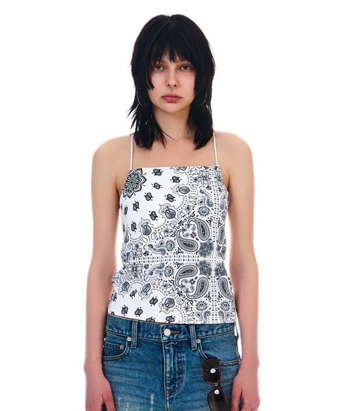 BEEDEN(ビーデン)の「BACK OPEN THIN STRAP CAMI(キャミソール・レディース・ブラック/ブラック系その他/ホワイト系その他・FREE)」の6枚目の写真