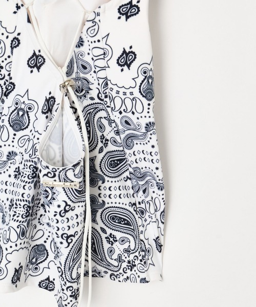 BEEDEN(ビーデン)の「BACK OPEN THIN STRAP CAMI(キャミソール・レディース・ブラック/ブラック系その他/ホワイト系その他・FREE)」の9枚目の写真
