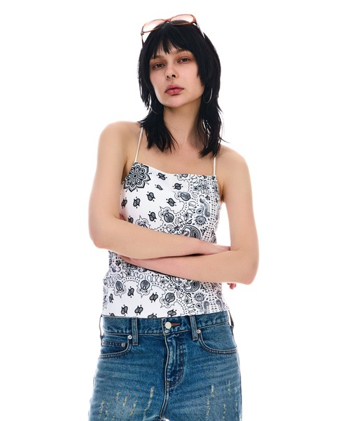 BEEDEN(ビーデン)の「BACK OPEN THIN STRAP CAMI(キャミソール・レディース・ブラック/ブラック系その他/ホワイト系その他・FREE)」の17枚目の写真