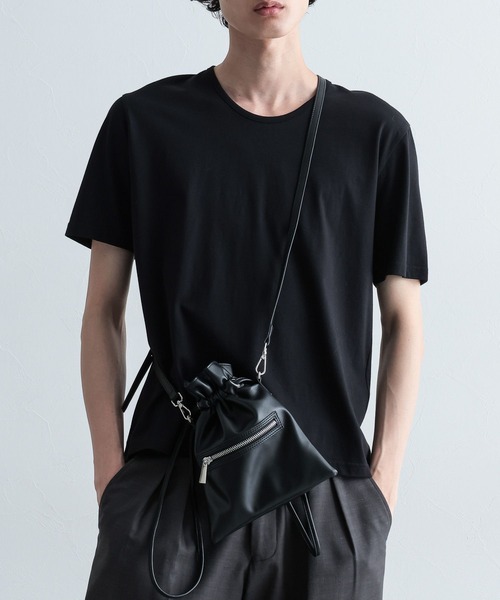 HARE ハレ　キンチャクRING BAG ショルダーバッグ　巾着　レザー HARE（ハレ）の「シンセティックレザーキンチャクRINGBAG(HARE