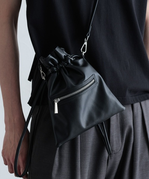 HARE(ハレ)の「ZIPキンチャクBAG(HARE)(ショルダーバッグ・メンズ・ブラック・FREE)」の6枚目の写真