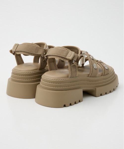 RODEO CROWNS WIDE BOWL(ロデオクラウンズワイドボウル)の「スタッズサンダル(サンダル・レディース・ブラック/ベージュ・LARGE/MEDIUM)」の11枚目の写真