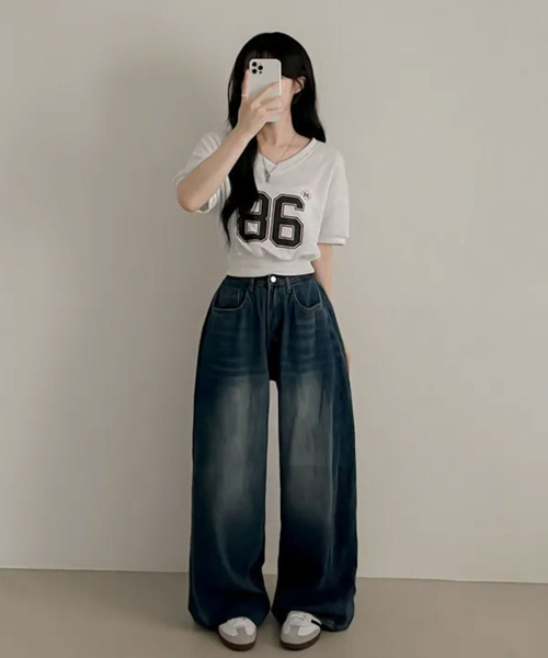 VIVID LADY(ビビッドレディー)の「Vネッククロップド 半袖トレーナー(Tシャツ/カットソー・レディース・ネイビー/ライトグレー/カーキ・FREE)」の15枚目の写真
