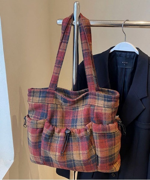 SHEPP(シープ)の「チェックネル ドロストショルダートート/A4サイズ対応(トートバッグ・レディース・ブラック/ブラウン/レッド・F)」の12枚目の写真