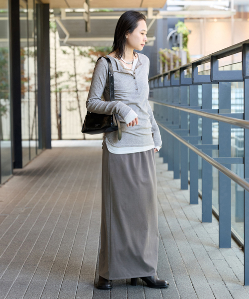 JOURNAL STANDARD(ジャーナルスタンダード)の「《追加2》フィブリルキュプラジャージーマキシスカート(スカート・レディース・ベージュ/チャコールグレー・FREE)」の3枚目の写真
