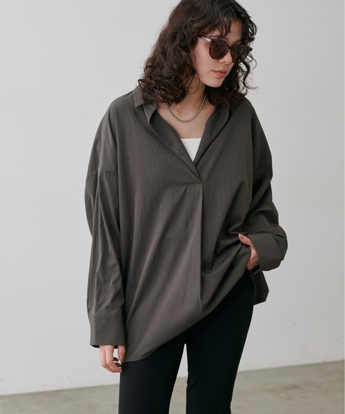 LARUTA（ラルータ）の「【LARUTA】スキッパー長袖シャツ（シャツ/ブラウス・レディース・ピンク/オフホワイト/チャコールグレー/その他2/その他1・FREE）」の3枚目の写真