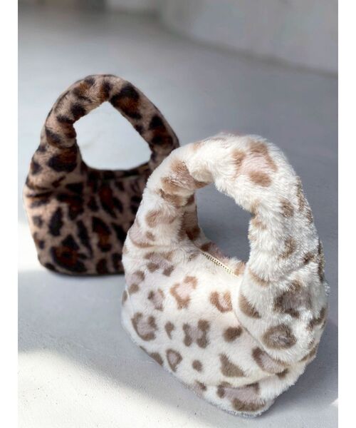RESEXXY（リゼクシー）の「レオパードフェイクファーバッグ（ハンドバッグ・レディース・アイボリー/ブラウン・FREE）」の3枚目の写真