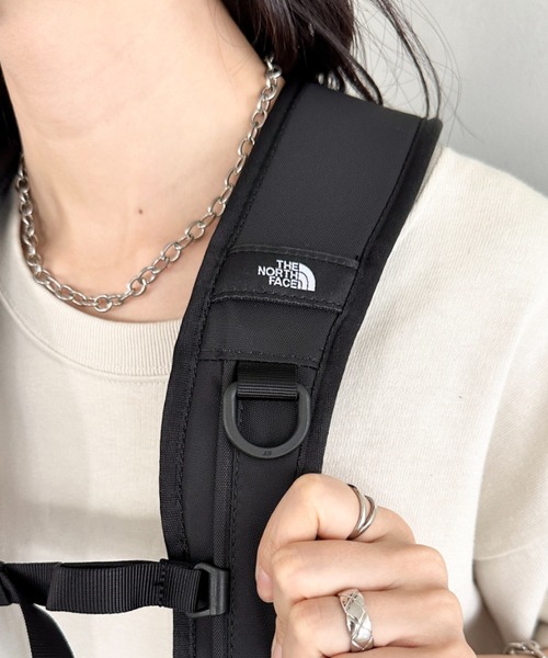 THE NORTH FACE(ザノースフェイス)の「THE NORTH FACE(ザ・ノースフェイス)/A4サイズ対応 18L バックパック リュック アウトドア/MINI SHOT(バックパック/リュック・レディース・ピンク/ホワイト/ブラック・FREE)」の6枚目の写真