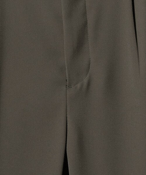 BEAUTY&YOUTH UNITED ARROWS（ビューティーアンドユースユナイテッドアローズ）の「トリコチン ポリエステル 1プリーツ テーパードパンツ NO.5 セットアップ対応（スラックス・メンズ・オリーブ/ネイビー・M/L/XL/S）」の6枚目の写真