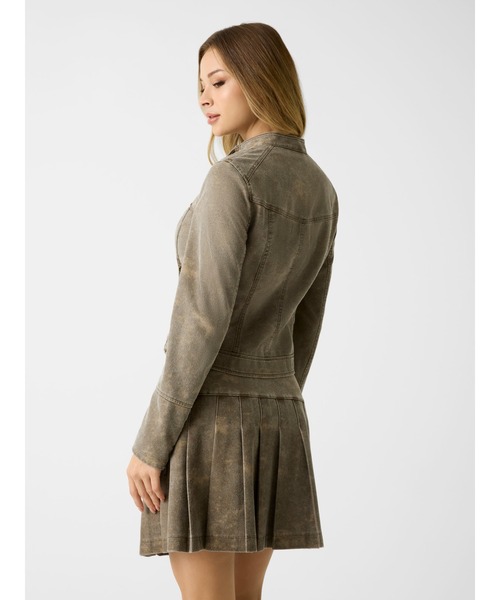 Guess（ゲス）の「LS Estell Moto アウター ジャケット（ノーカラージャケット・レディース・ベージュ・X-SMALL/MEDIUM/SMALL）」の8枚目の写真