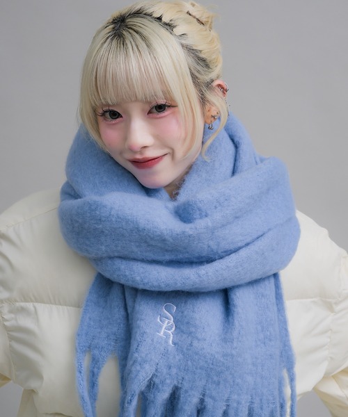 17HR（セブンティーンアワーズ）の「ロゴ刺繍マフラー（マフラー・レディース・オフホワイト/グレー/ブルー/ブラック×ホワイト/レッド・FREE）」の21枚目の写真