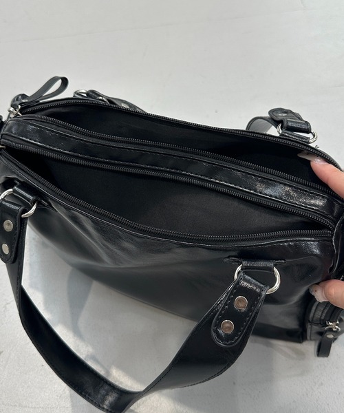 apres jour mignon（アプレジュールミニョン）の「【apresjour mignon×ARIAZ】ポケットデザイン2wayバッグ（ハンドバッグ・レディース・ブラック・ONESIZE）」の6枚目の写真