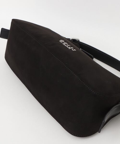 Guess（ゲス）の「ALISHA Shoulder ショルダーバッグ  （ハンドバッグ・レディース・ブラック/ブラウン・ONE SIZE）」の11枚目の写真