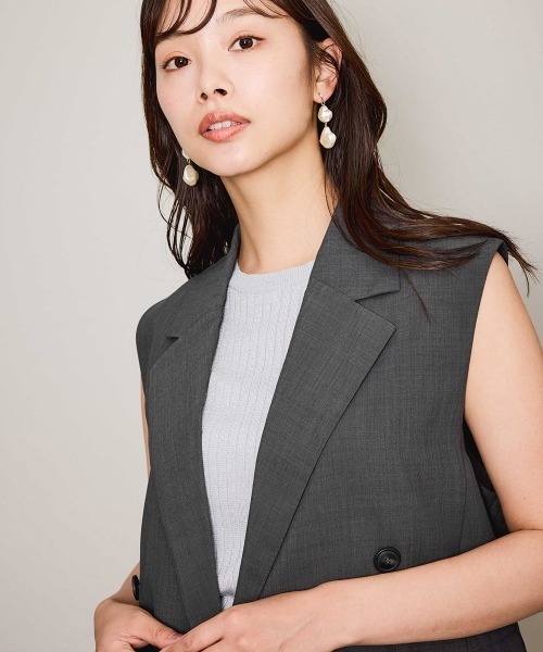 QUEENS COURT（クイーンズコート）の「ハイツイストクロスジレベスト≪手洗い可能≫（その他アウター・レディース・ブラック/ダークグレー/ブラウン・M）」の13枚目の写真
