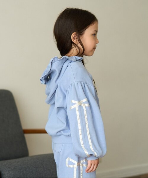 Lycee mine(リセマイン)の「【セットアップ可】【毛玉バイバイ裏毛】リボンラインフルジップパーカ【子供服】【キッズ】【女の子】(パーカー・キッズ・オフホワイト/クリーム/ブラック/ライトピンク/ブルーグレー/トップグレー・100cm/120cm/130cm/140cm/110cm/150cm)」の19枚目の写真