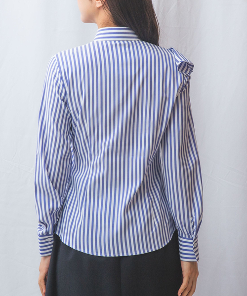 NARACAMICIE(ナラカミーチェ)の「【NARACAMICIE】ストレッチストライプフロントフリル長袖シャツ(シャツ/ブラウス・レディース・ブラウン/ブルー・M/L)」の16枚目の写真