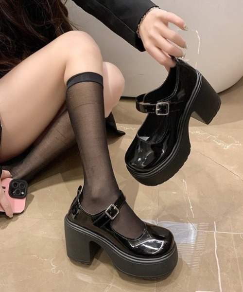 yuue' ( wear )(ユーイ)の「厚底タンクソールストラップパンプス(ローファー・レディース・ブラック/ブラック系その他・23.5cm/24.5cm)」の17枚目の写真