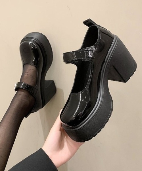 yuue' ( wear )(ユーイ)の「厚底タンクソールストラップパンプス(ローファー・レディース・ブラック/ブラック系その他・23.5cm/24.5cm)」の14枚目の写真