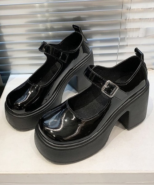 yuue' ( wear )(ユーイ)の「厚底タンクソールストラップパンプス(ローファー・レディース・ブラック/ブラック系その他・23.5cm/24.5cm)」の19枚目の写真