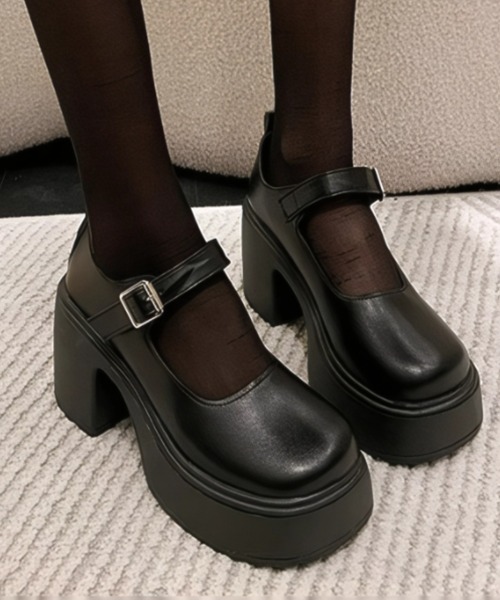 yuue' ( wear )(ユーイ)の「厚底タンクソールストラップパンプス(ローファー・レディース・ブラック/ブラック系その他・23.5cm/24.5cm)」の3枚目の写真