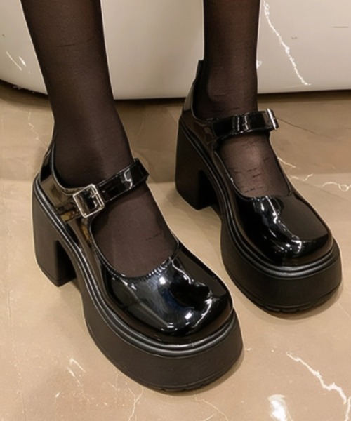 yuue' ( wear )(ユーイ)の「厚底タンクソールストラップパンプス(ローファー・レディース・ブラック/ブラック系その他・23.5cm/24.5cm)」の12枚目の写真