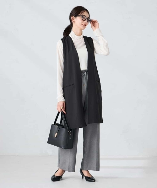 a.v.v(アーヴェヴェ)の「異素材切り替えロングジレ(ベスト・レディース・ブラック/モカ・39)」の15枚目の写真