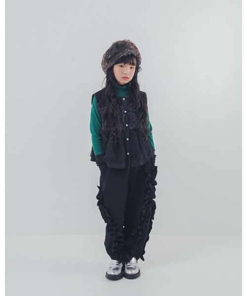 unica(ユニカ)の「ファーニットフリルベスト(ベスト・キッズ・レッド/ブラック/オフホワイト・XL/L/S)」の13枚目の写真